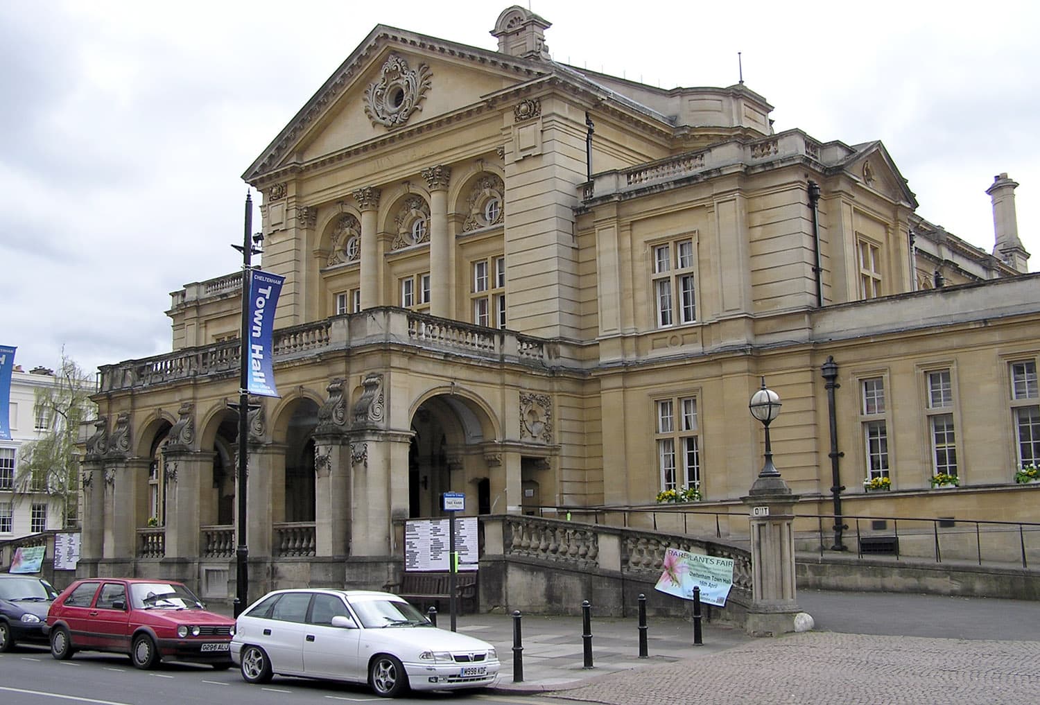 A view of Cheltenham